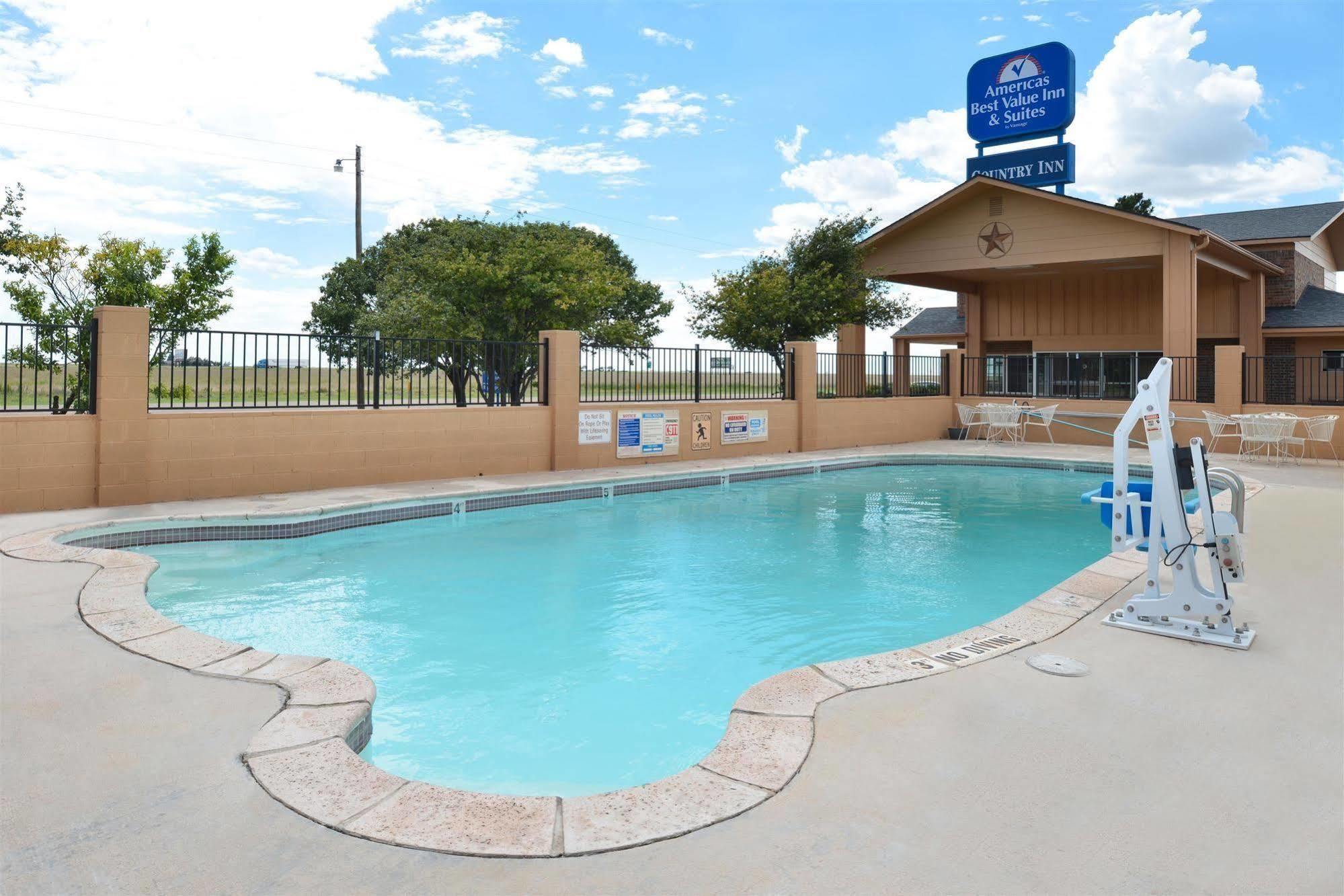 Route 66 Inn & Suites By Oyo Vega Tx Exterior foto