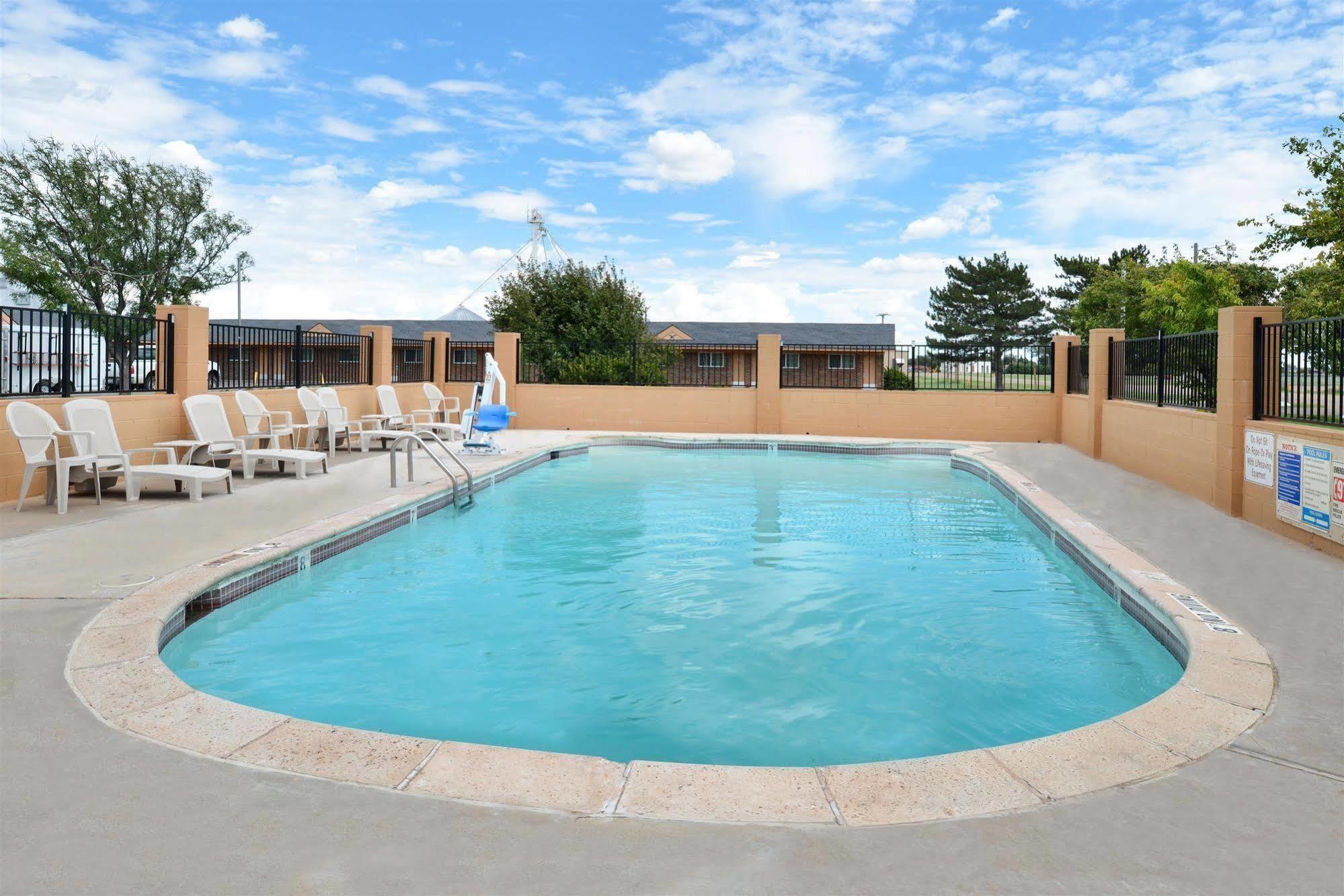 Route 66 Inn & Suites By Oyo Vega Tx Exterior foto